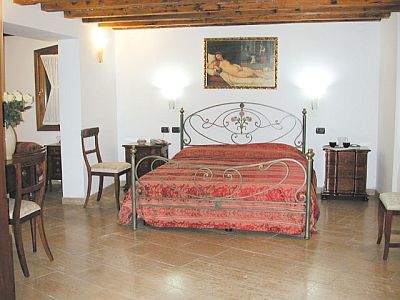 Ca' Due Leoni Hotel