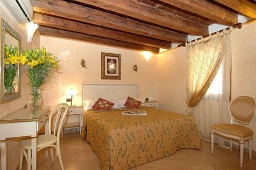 Hotel Ca' Due Leoni 3*